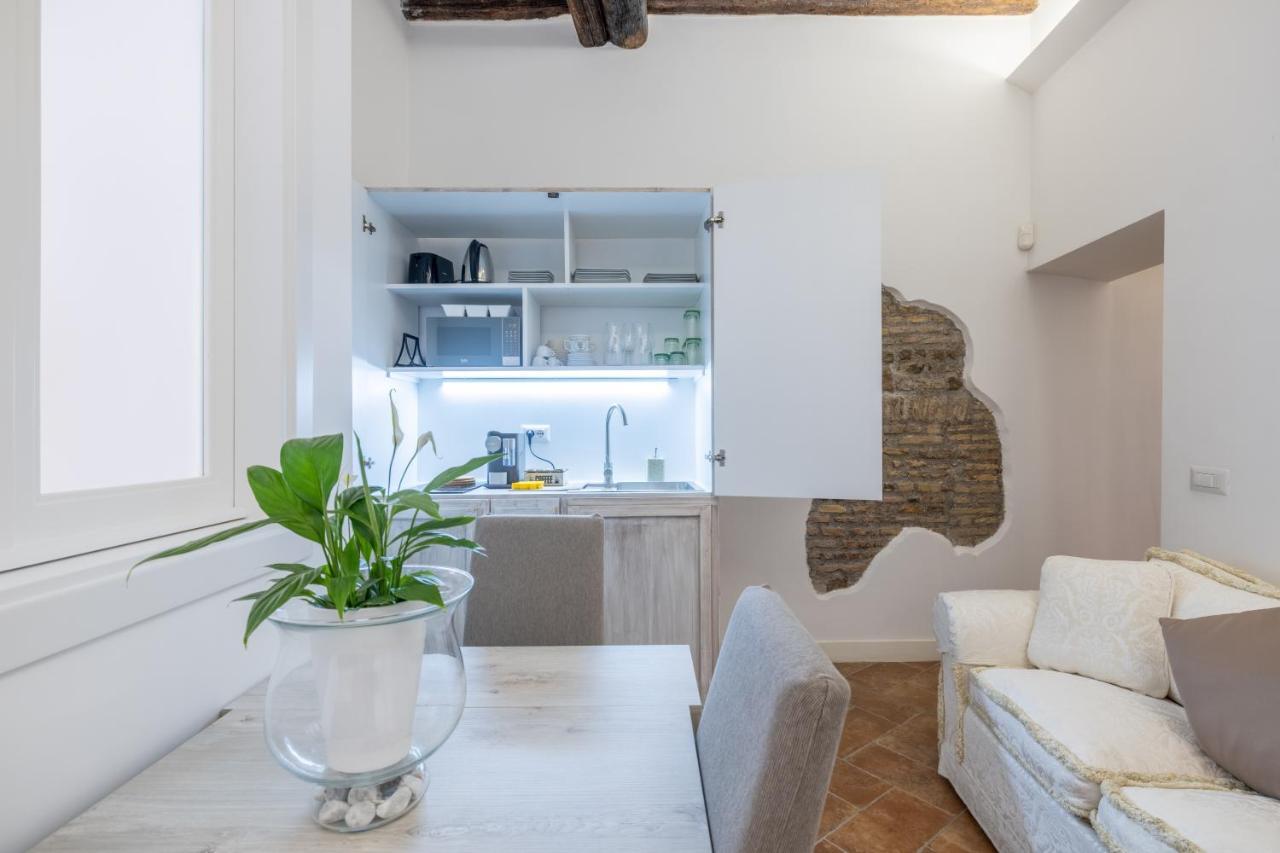 Pantheon House By Varental * Rom