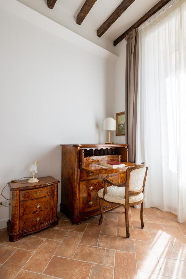Pantheon House By Varental * Rom